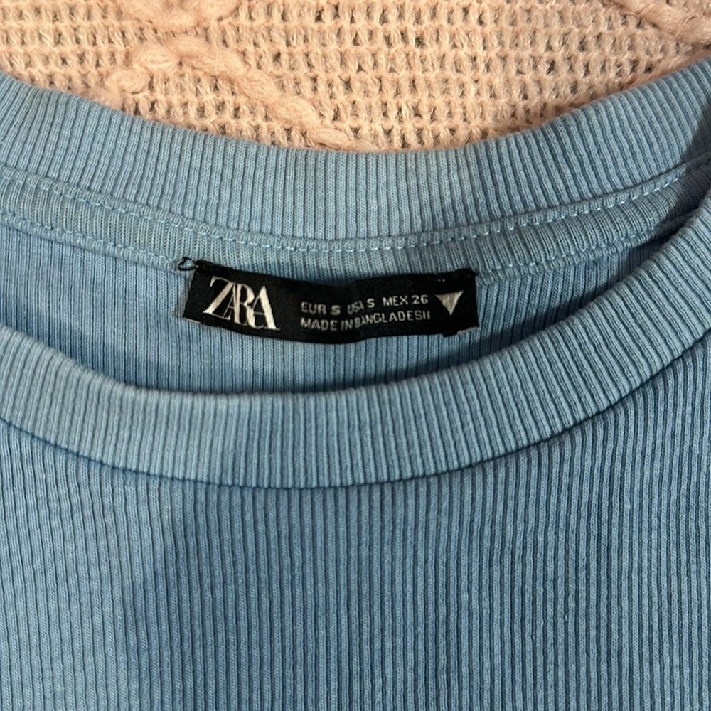 Zara Ruffle Top - Picture 2 of 3